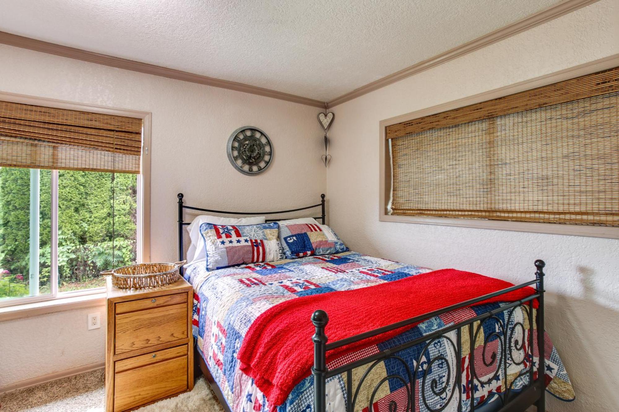 Tacoma Home On Steilacoom Lake With Dock! Zewnętrze zdjęcie